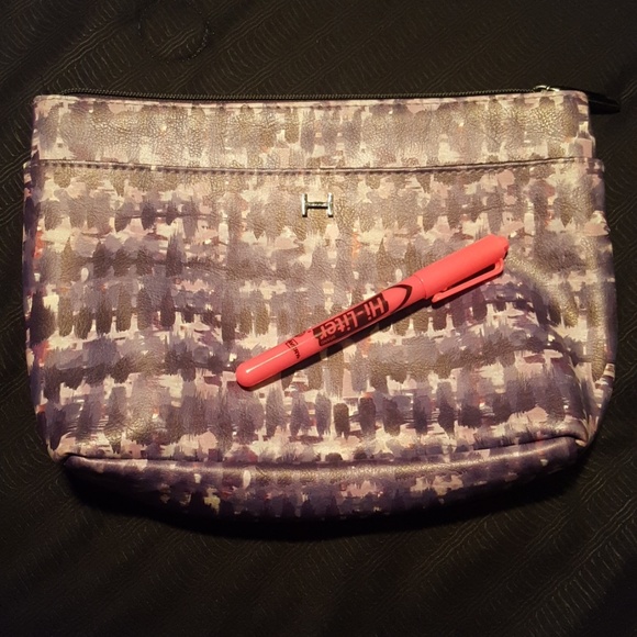 Halston bag. Purple print. NWOT - Picture 5 of 5
